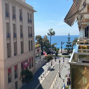 https://le-royal-spacious-seaside-apartment.fr-provencehotel.com